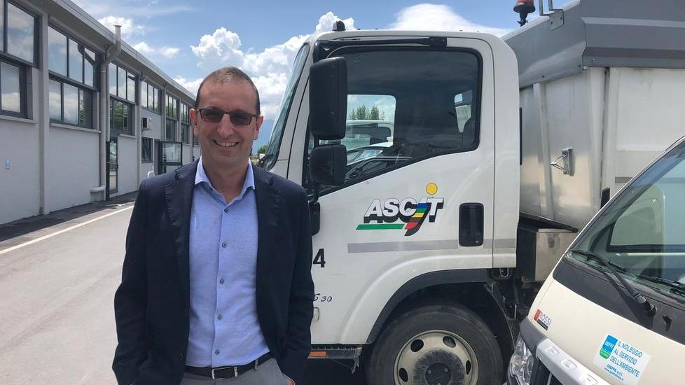 Una lezione sulla gestione rifiuti di Ascit