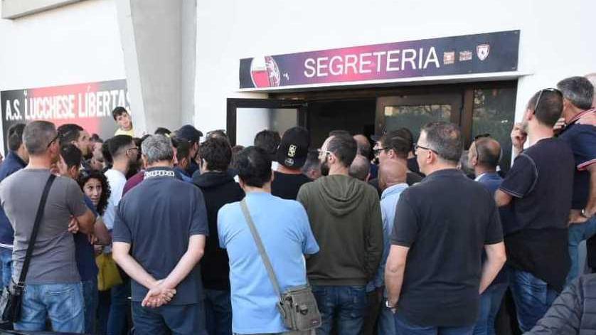 Lucchese, i tifosi entrano nella trattativa