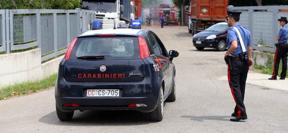 Ricatta un imprenditore, va in carcere 