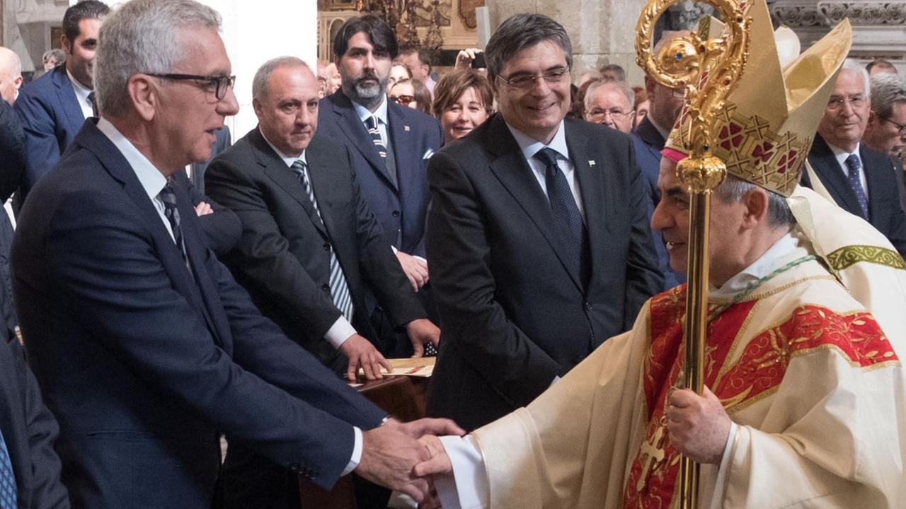Pigliaru plaude a monsignor Becciu: «Politica e Chiesa alleate» 