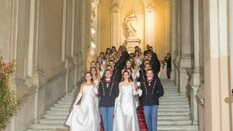 Modena. Mak pi 100 La magia del ballo delle debuttanti a Palazzo ducale