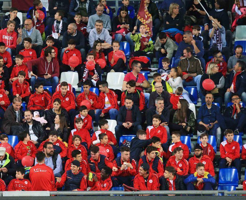 Reggiana-Siena, i ragazzi delle scuole calcio allo stadio con un euro 