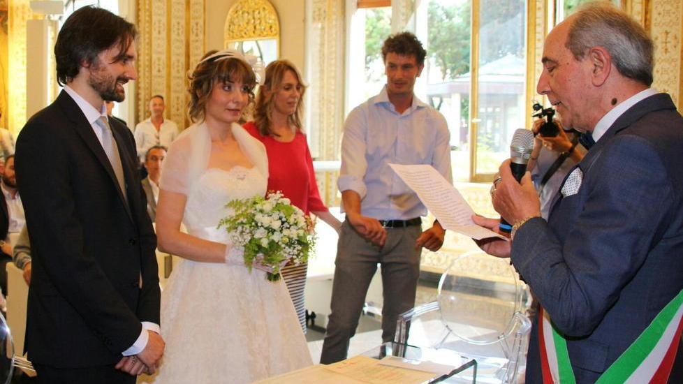 Monica e Andrea, “sì” fra i coriandoli