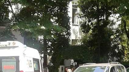 Scontro tra auto e moto Una giovane viene ricoverata