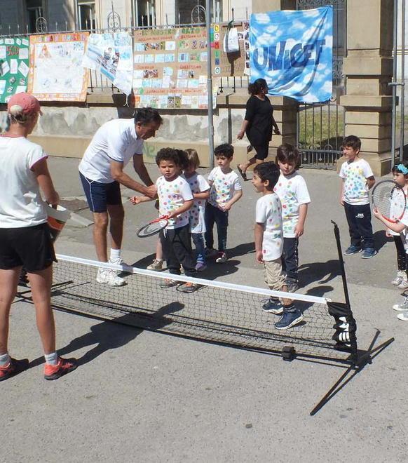 Bambini in piazza tra giochi, laboratori e tanto divertimento 