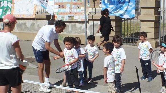 Bambini in piazza tra giochi, laboratori e tanto divertimento