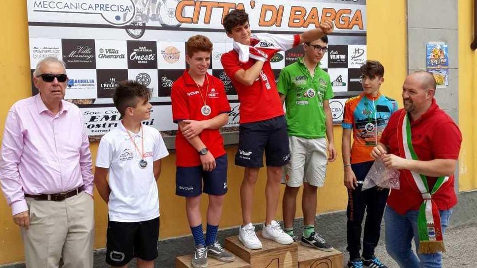 Grande tifo per Giovo Team e SC Garfagnana
