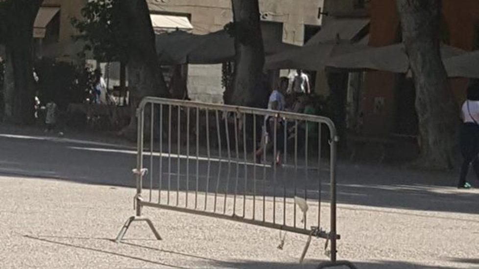 Sbandieratori polemici con il Comune