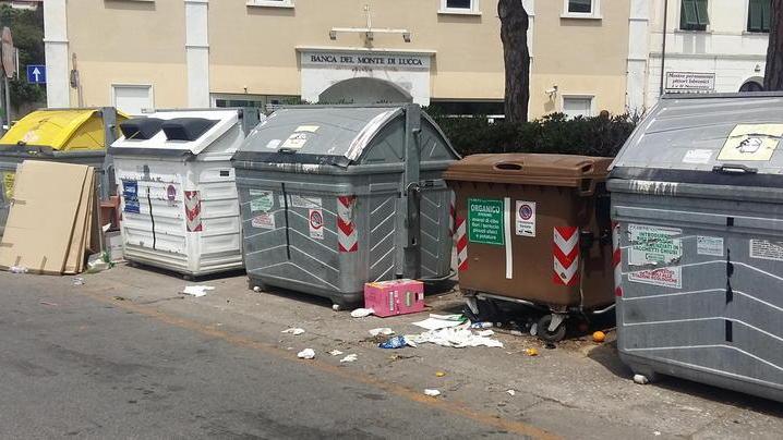 Piazza Matteotti sempre sporca