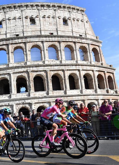 Farsa a Roma, stop al Giro 80 km prima 