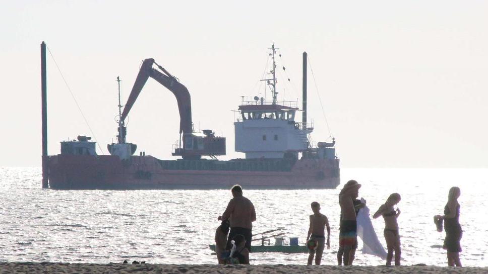 Per le barche grandi non c’è ancora fondale
