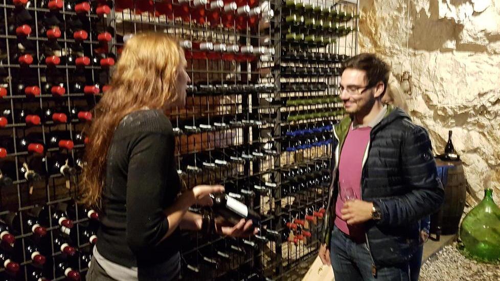Cantina per i vini toscani nelle cavità del Corchia