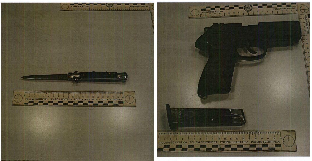 Il coltello e la pistola sequestrati dalla polizia di Empoli