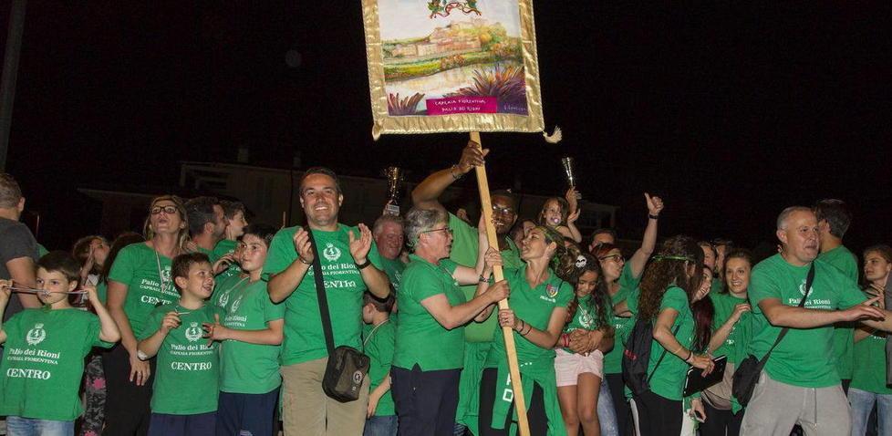 Il rione Centro trionfa nel Palio di Capraia 