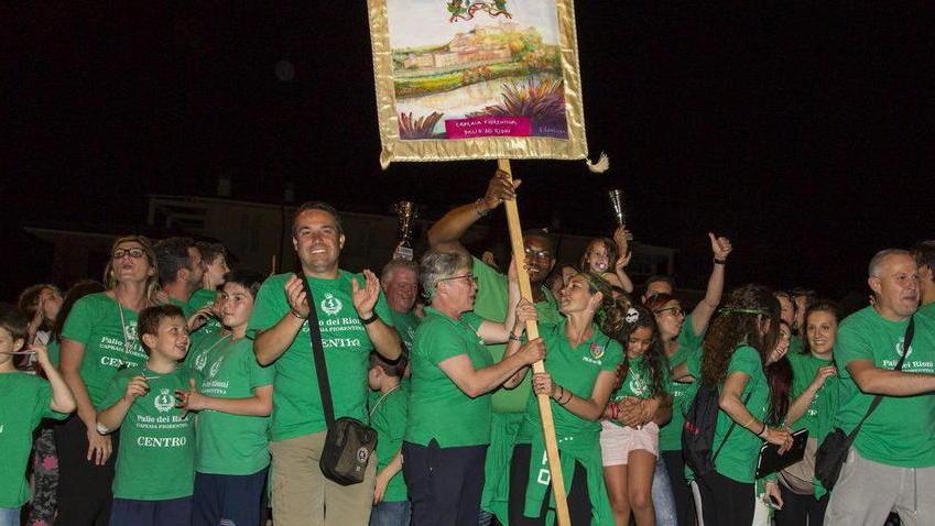 Il rione Centro trionfa nel Palio di Capraia