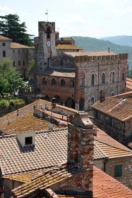 «Turismo trascurato mentre Parodi governa con i selfie» 