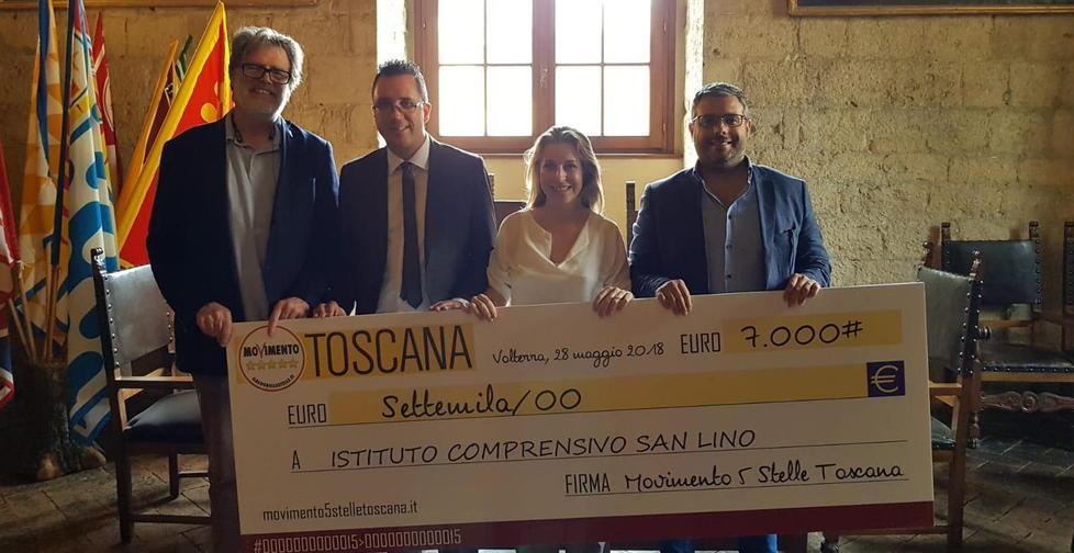 Donazione grillina alla scuola S. Lino 