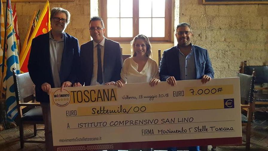 Donazione grillina alla scuola S. Lino