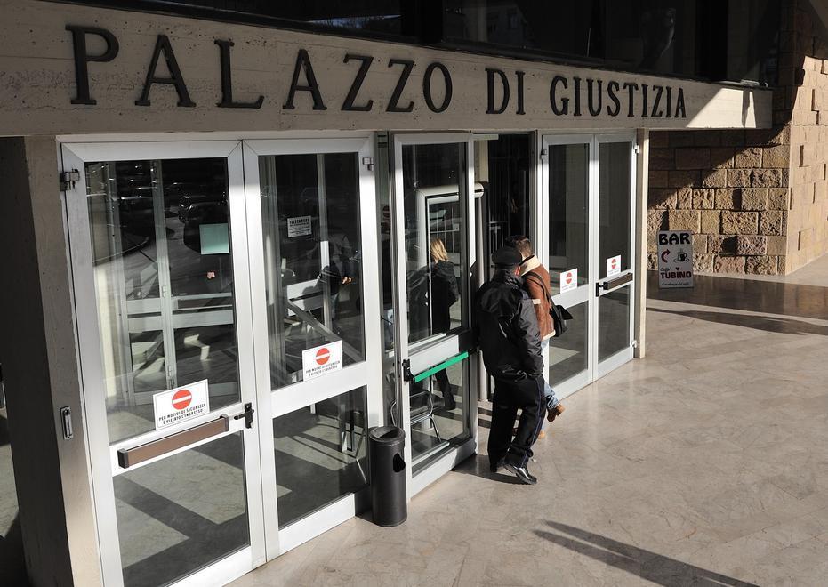 Spariti 23mila euro Sotto processo l’amministratore 