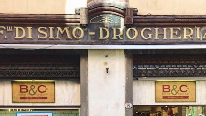Negozi storici da domani le foto in regalo