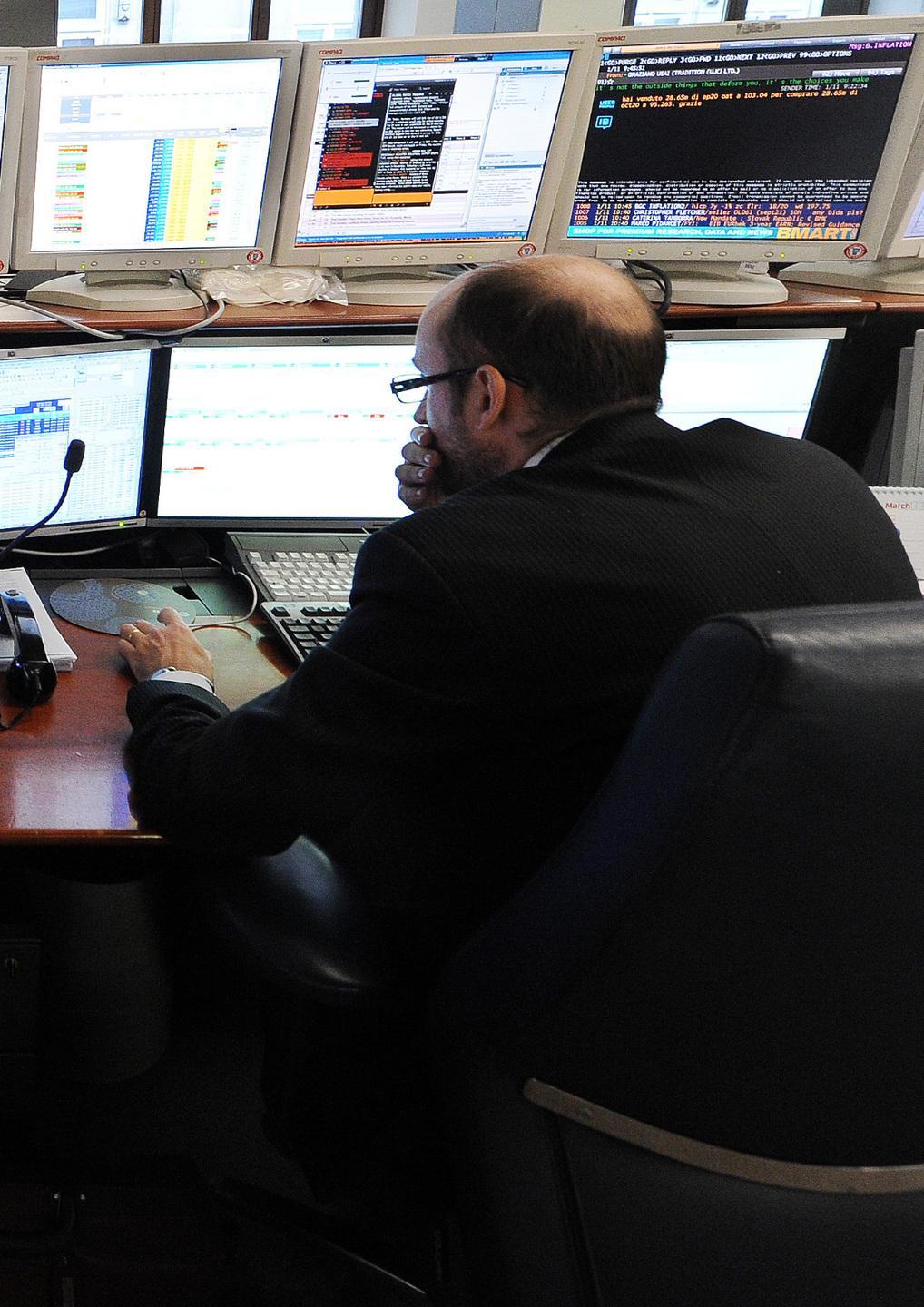 Mercati spaventati, vola lo spread