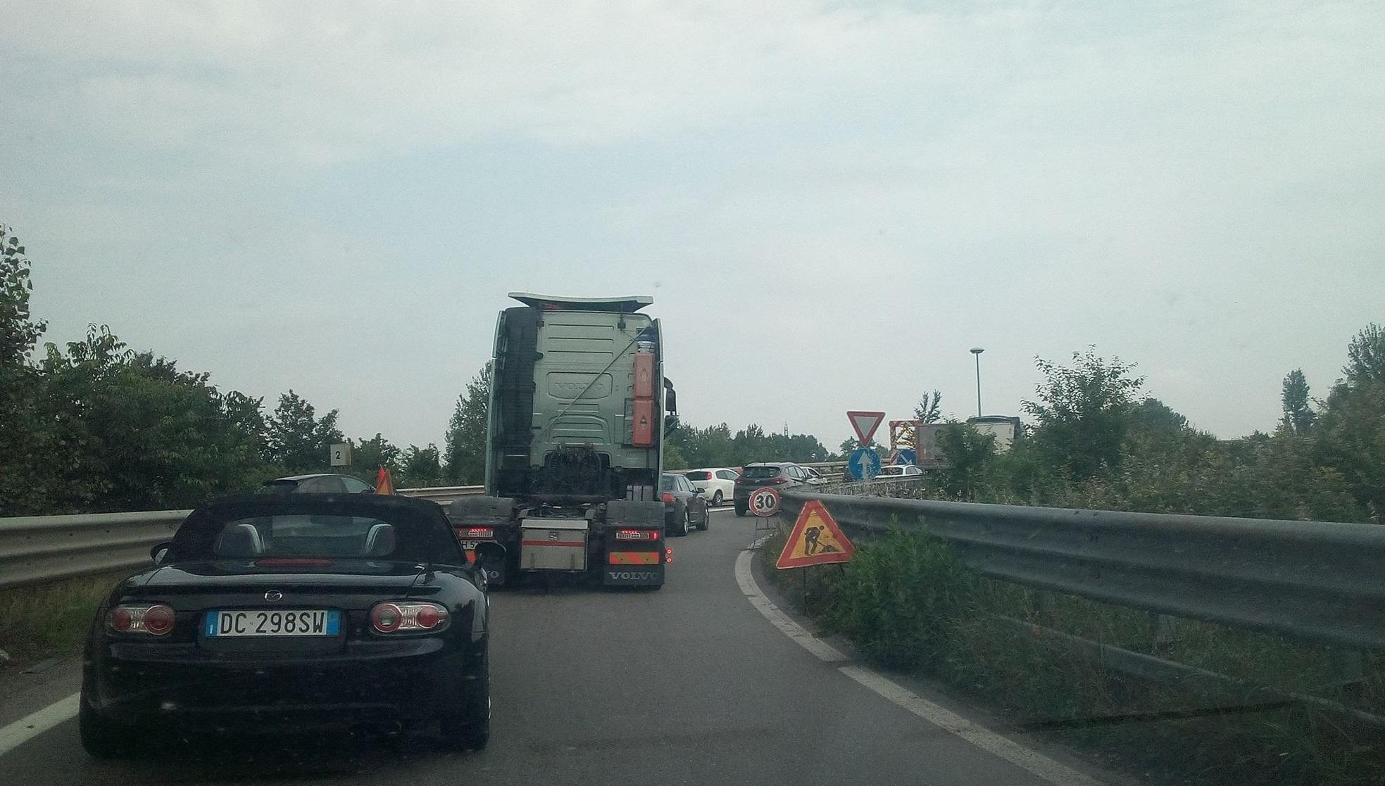 Modena, code e rallentamenti in tangenziale 
