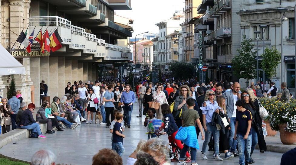 In calo le presenze dei tedeschi ma è boom di russi e americani