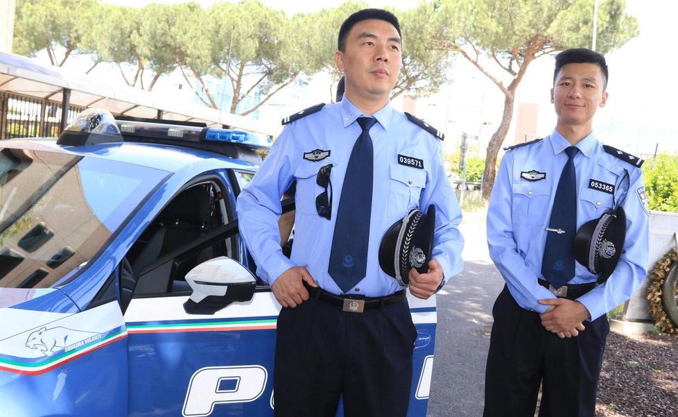 Ecco i poliziotti Hu e Li «Il ponte tra Italia e Cina» 