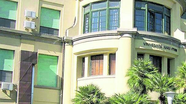 Muore a 2 mesi: indagato il padre