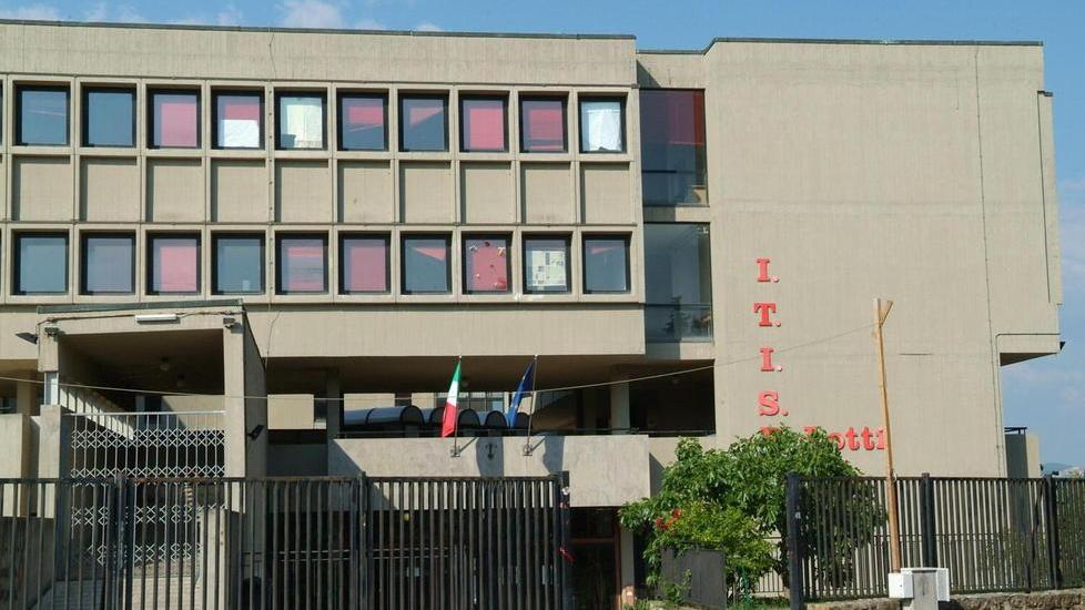Sì all’autobus di linea per l’Istituto Lotti di Massa Marittima