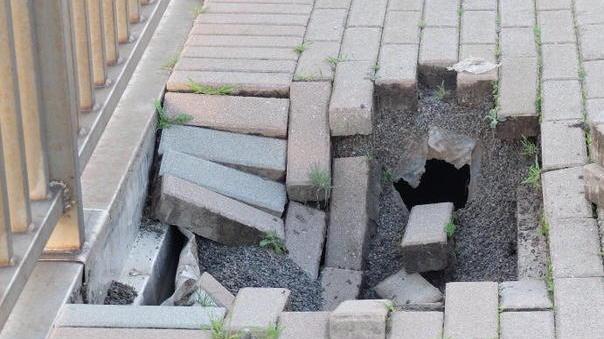Crollo sul ponte della Diga la voragine ora verrà chiusa