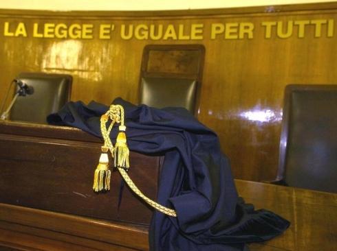 Pm chiese l’arresto del marito dell’amante