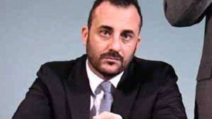 I romanzi storici, lo sport e la politica: ecco chi è Lorenzo