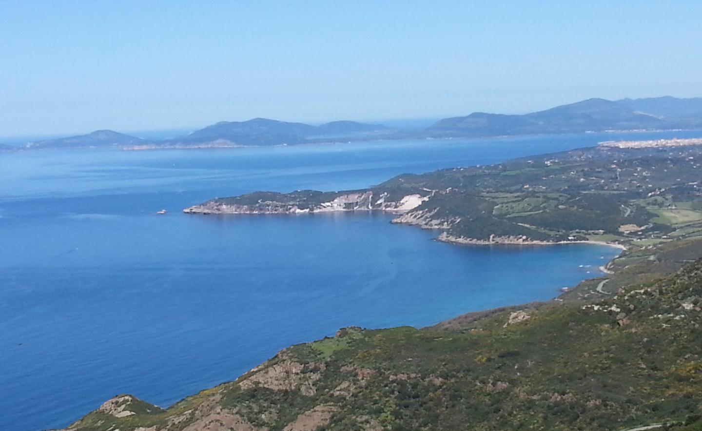Una giornata al mare nella baia di Poglina tra sport e buon cibo 