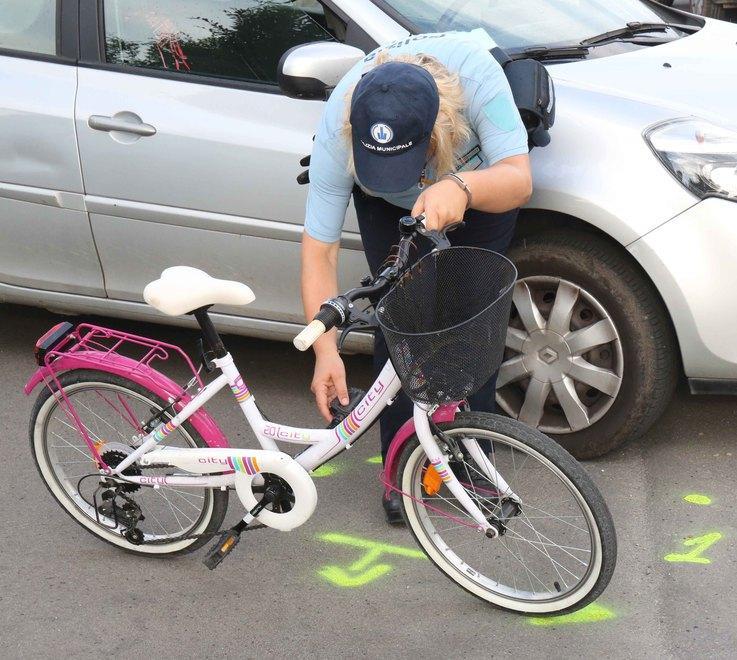 Poviglio, bimba di 8 anni in bicicletta travolta da un’auto 