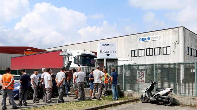 Papergroup, sciopero e presidio ai cancelli contro i licenziamenti