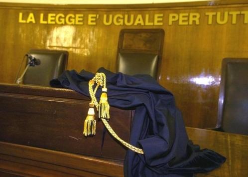 Maltrattamenti in famiglia: condannato professionista 