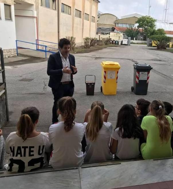 L’assessore Pierucci incontra i ragazzi della scuola Jenco