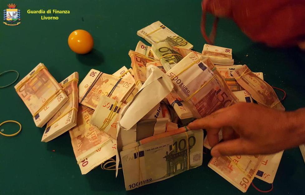 Daveti accusato di evadere il fisco con l’aiuto del boss 
