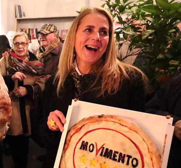 Ragioniera, terapista e autrice di un libro sull’emancipazione delle donne 