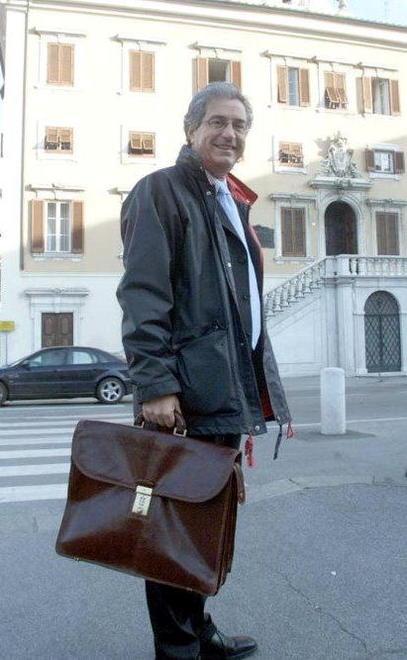Il nostro Gianfranco uomo politico vero 
