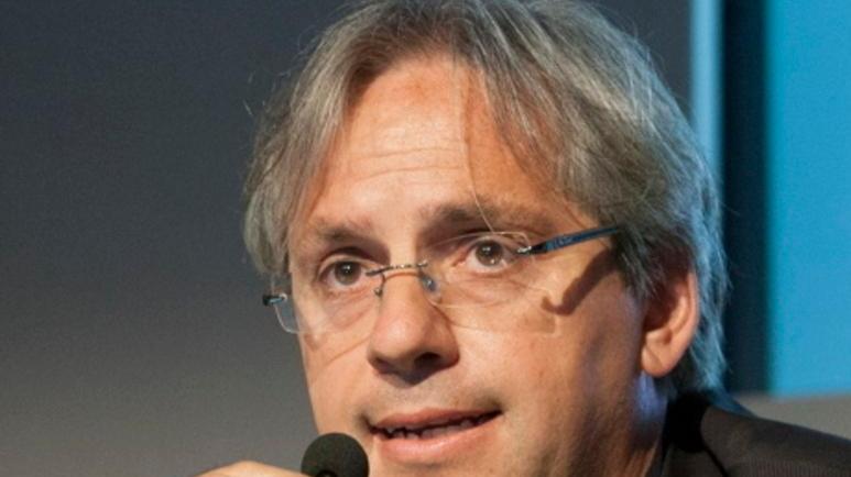 Cpl, “congelati” tre testi di punta