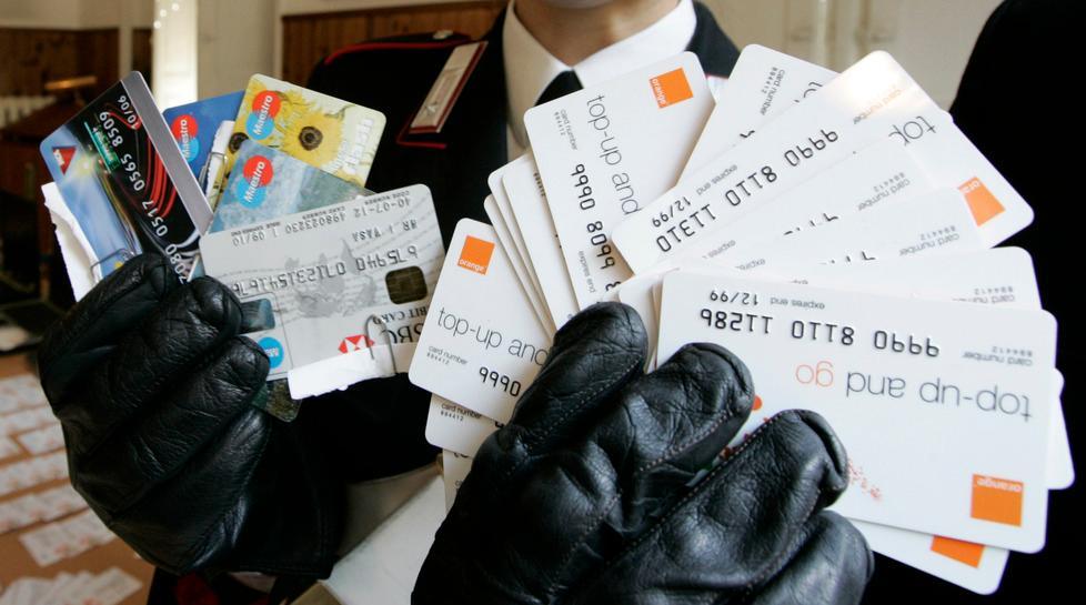 Nell’hotel di lusso con 13 carte clonate Scatta la denuncia 