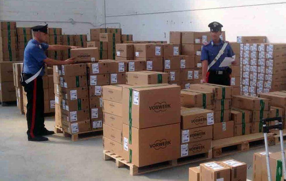 I carabinieri sequestrano 400 aspirapolvere 