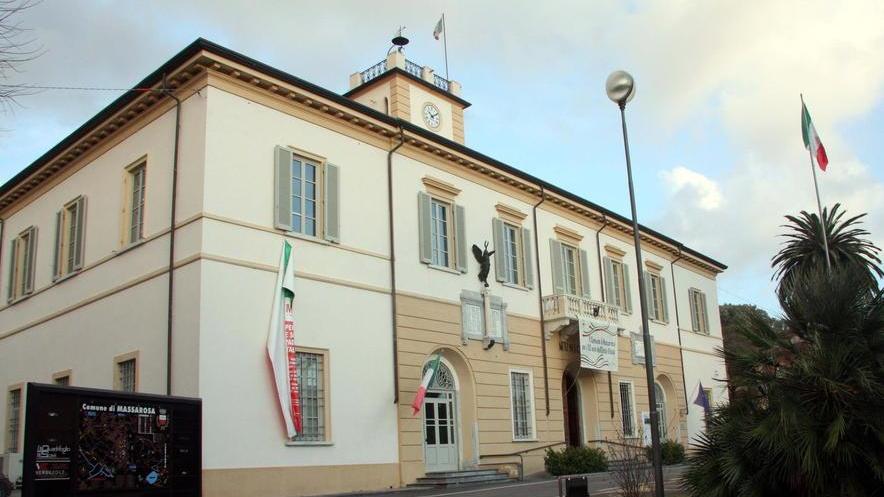 La rivincita della precaria del Comune