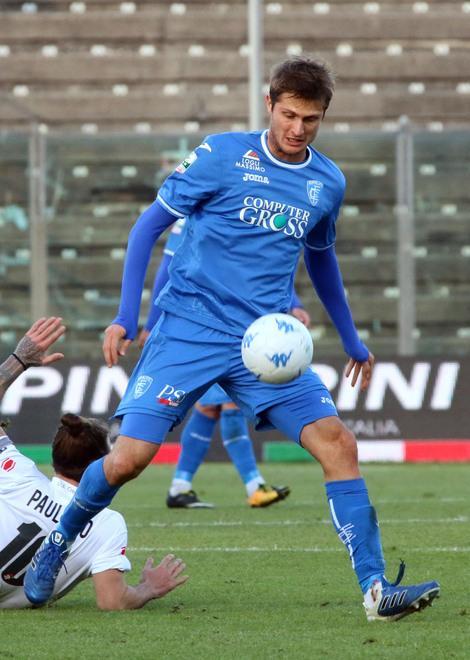 Lavori in difesa, occhi su Karacic Romagnoli in bilico 