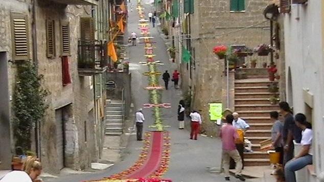 Castell’Ottieri e Pitigliano in festa con l’infiorata