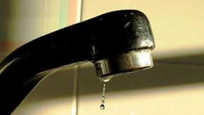 Mattina senza acqua in via Piemonte