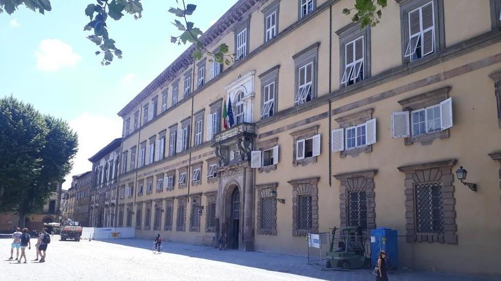 Piazza Napoleone pavimentazione ok