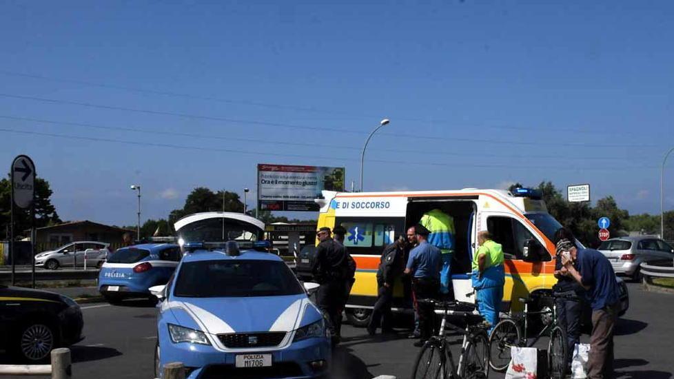 Urla e paura al centro commerciale